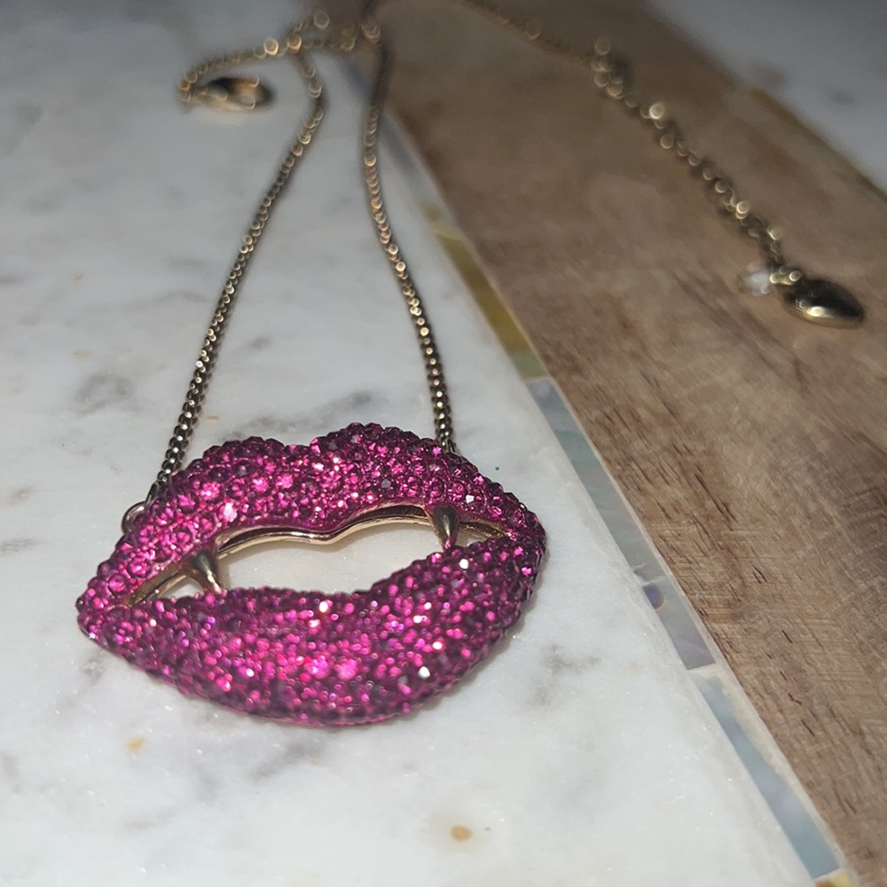 Pink Crystal Lips Necklace